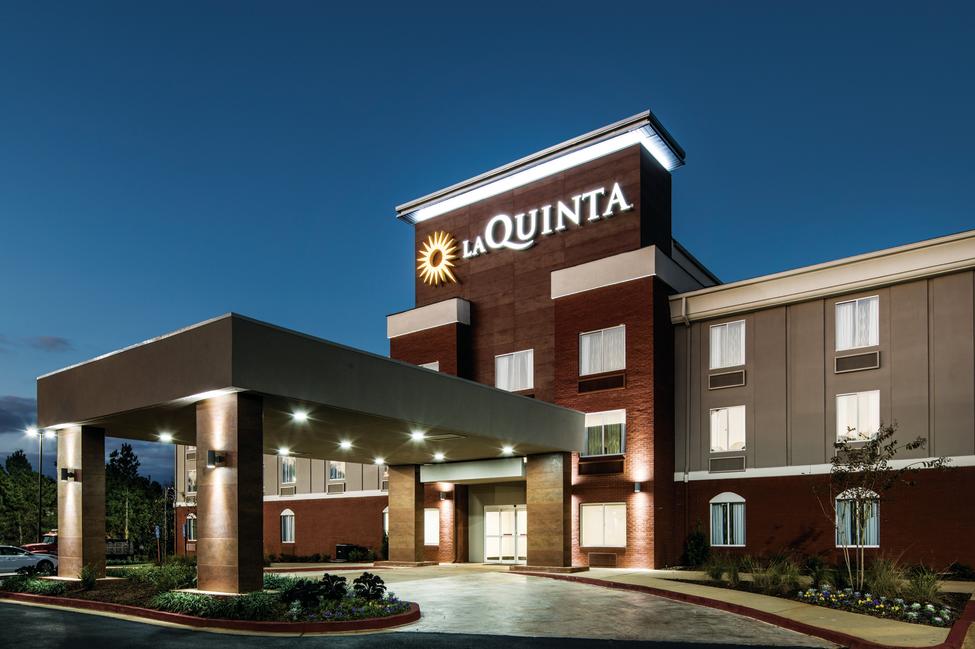 La Quinta Inn & Suites